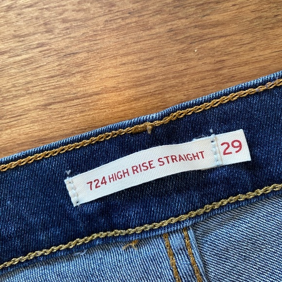 Distressed Levis 724 shorts - Picture 3 of 4
